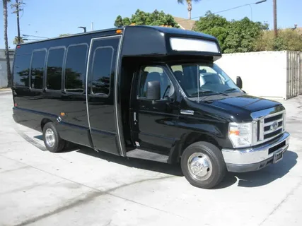 Shuttle Bus Transportation in Chicago IL